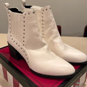 Circus by Sam Edelman White Stud Chelsea Boots NTW